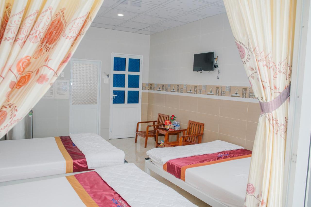 Hiep Hoa Hotel Chau Doc Exteriör bild