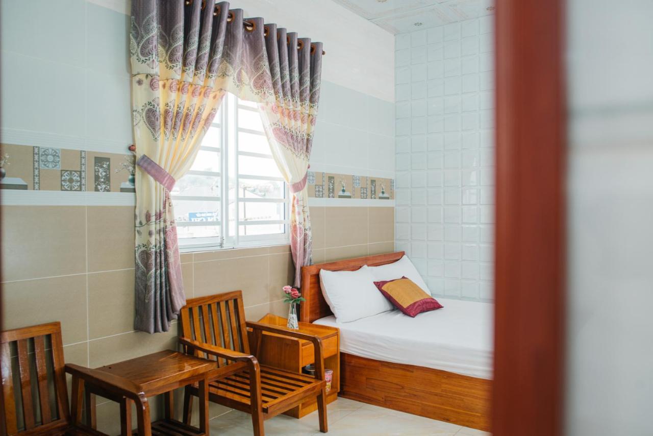 Hiep Hoa Hotel Chau Doc Exteriör bild