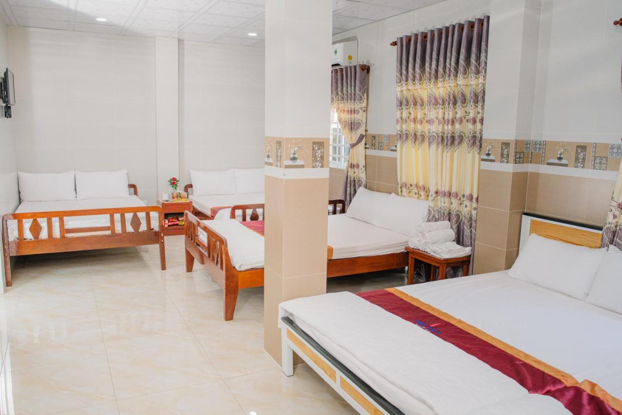 Hiep Hoa Hotel Chau Doc Exteriör bild