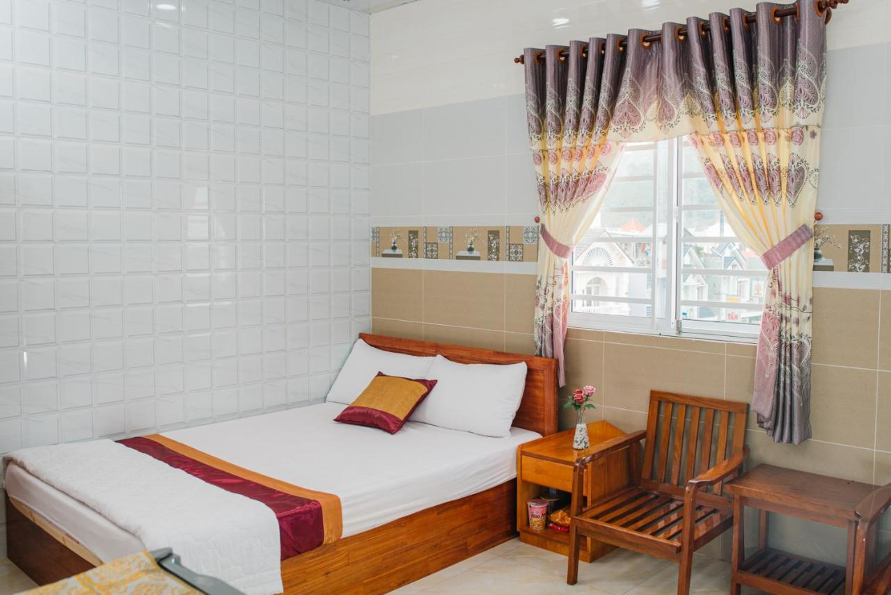 Hiep Hoa Hotel Chau Doc Exteriör bild