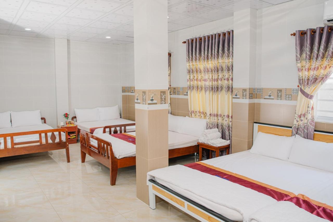 Hiep Hoa Hotel Chau Doc Exteriör bild