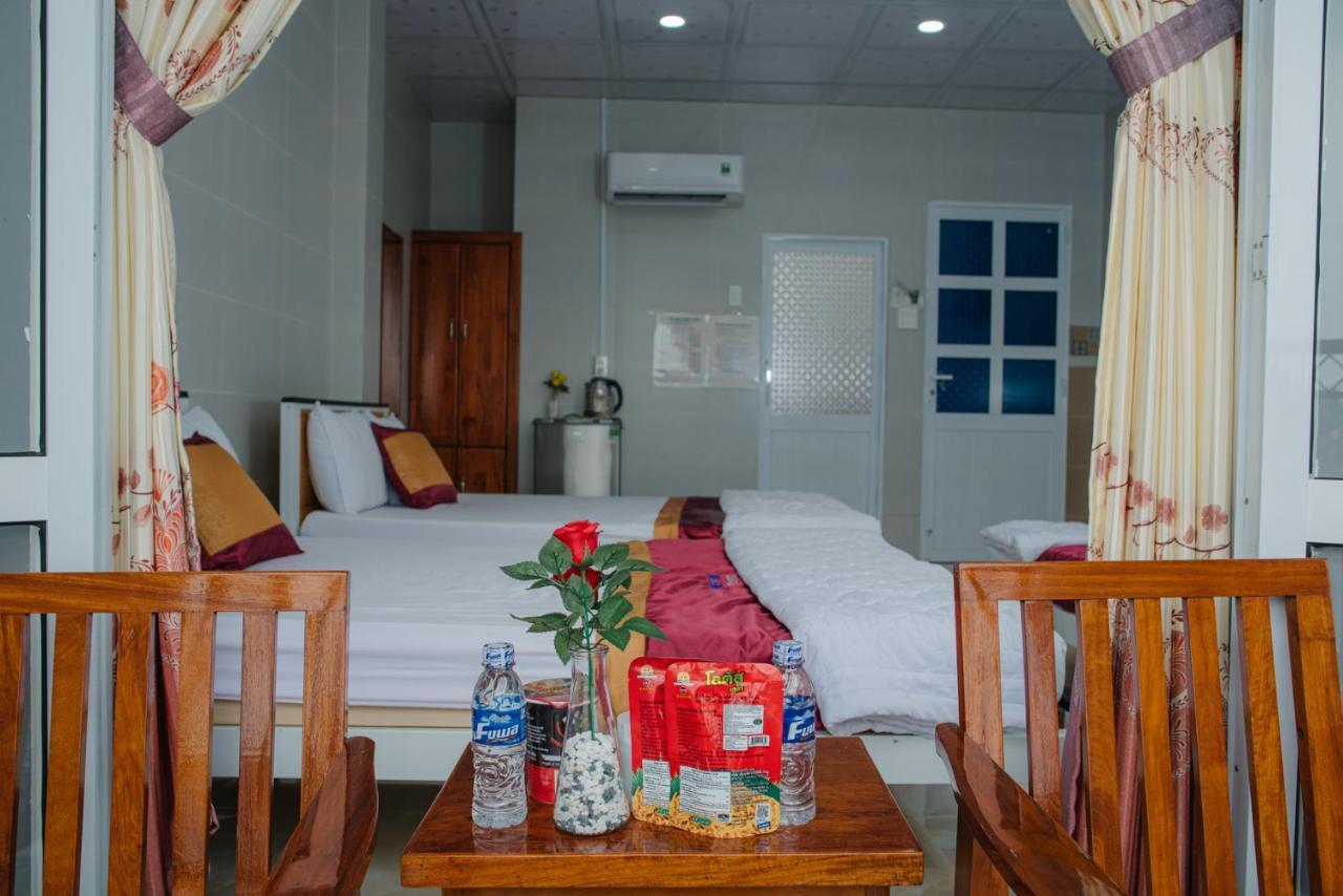 Hiep Hoa Hotel Chau Doc Exteriör bild